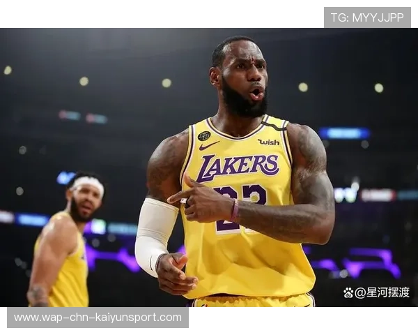 詹姆斯52分单场三双惊艳全场，湖人加时赛力克尼克斯重回正轨